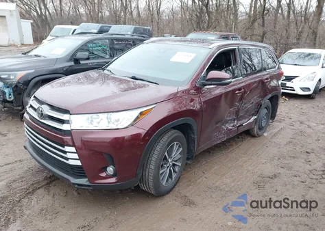 2018 Toyota Highlander Xle из США, поврежденный, VIN 5TDJZRFH4JS829597